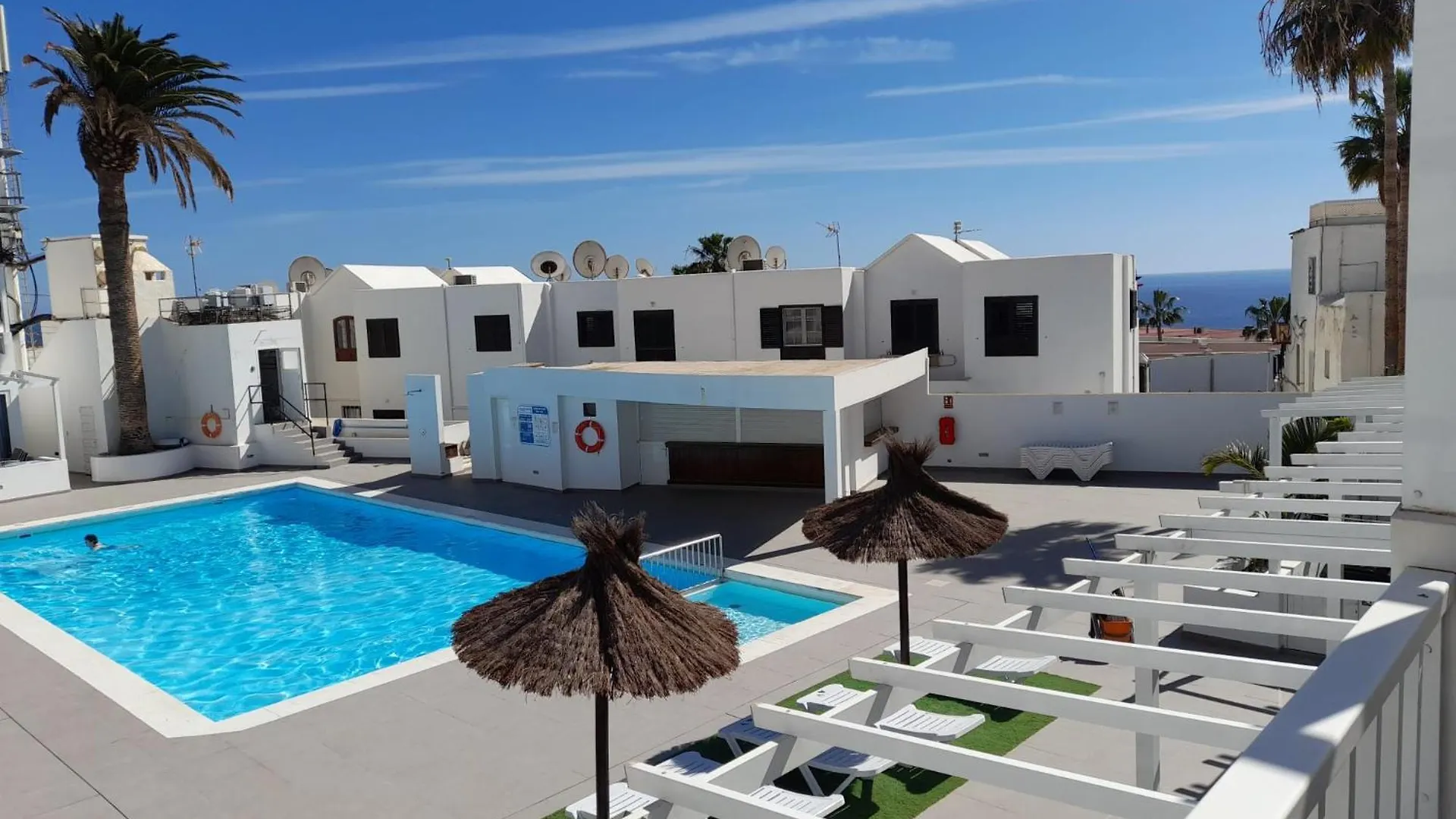 Apartment Volvoreta - Pool View- Good Wifi - Smart Tv - Residence Atlantic View Puerto del Carmen  0*, Puerto del Carmen (Lanzarote) Spain